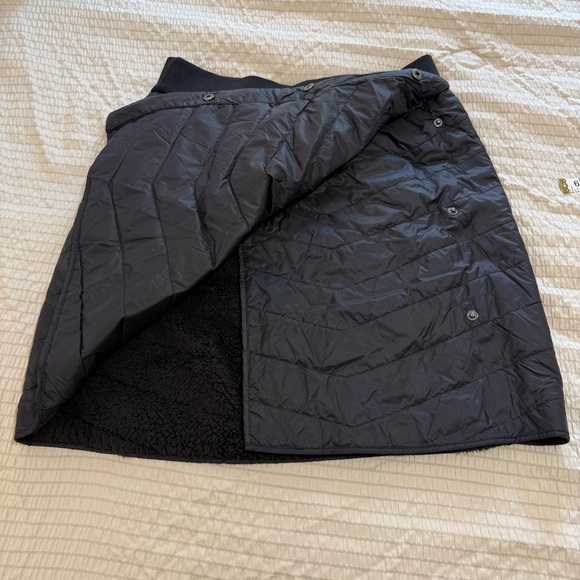 Black Quilted Down Puffer Ski MiniSkirt small - Picture 2 of 10